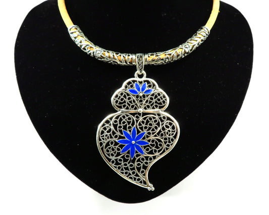 1 pendant decorated - Portuguese heart pendant -  silver and blue color - supply for necklace (1 piece) supplies, pendant (P13)