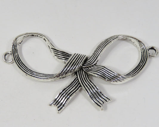 1 pendant decorated, loop shape pendant, silver color, for necklace, supply, (1 piece) supplies, pendant (P29)